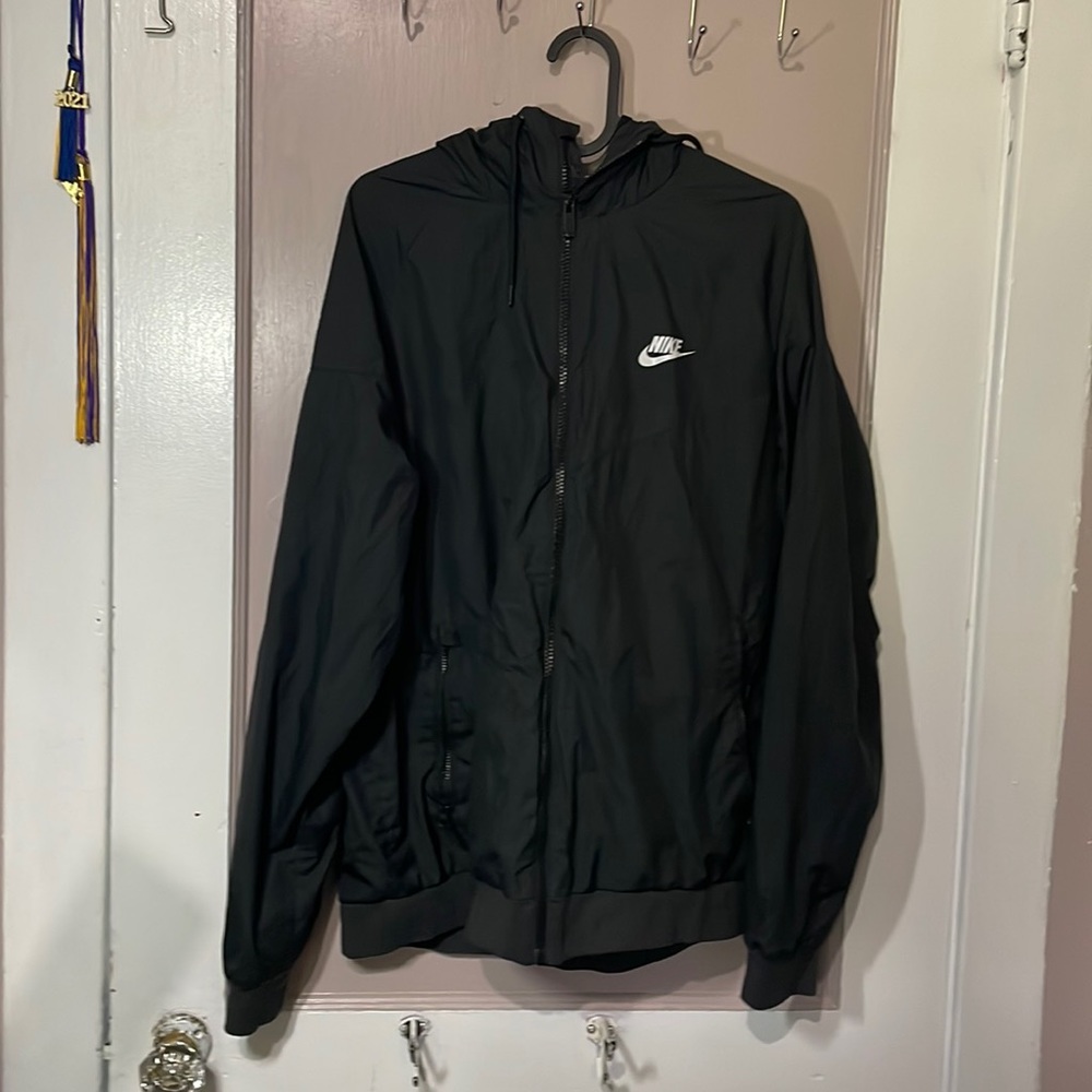 Nike windbreaker size large